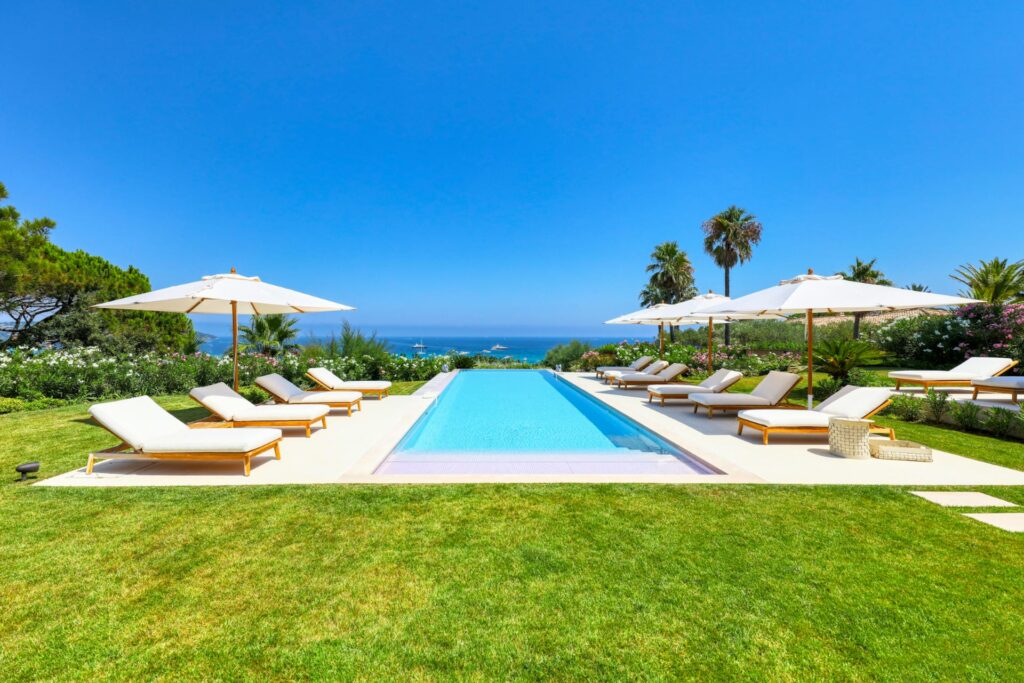 Luxury rental Retreats and villas by V1 retreats Pampleonne beach Saint Tropez