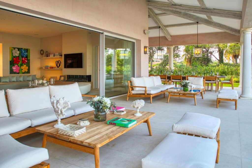 Luxury rental Retreats and villas by V1 retreats Pampleonne beach Saint Tropez